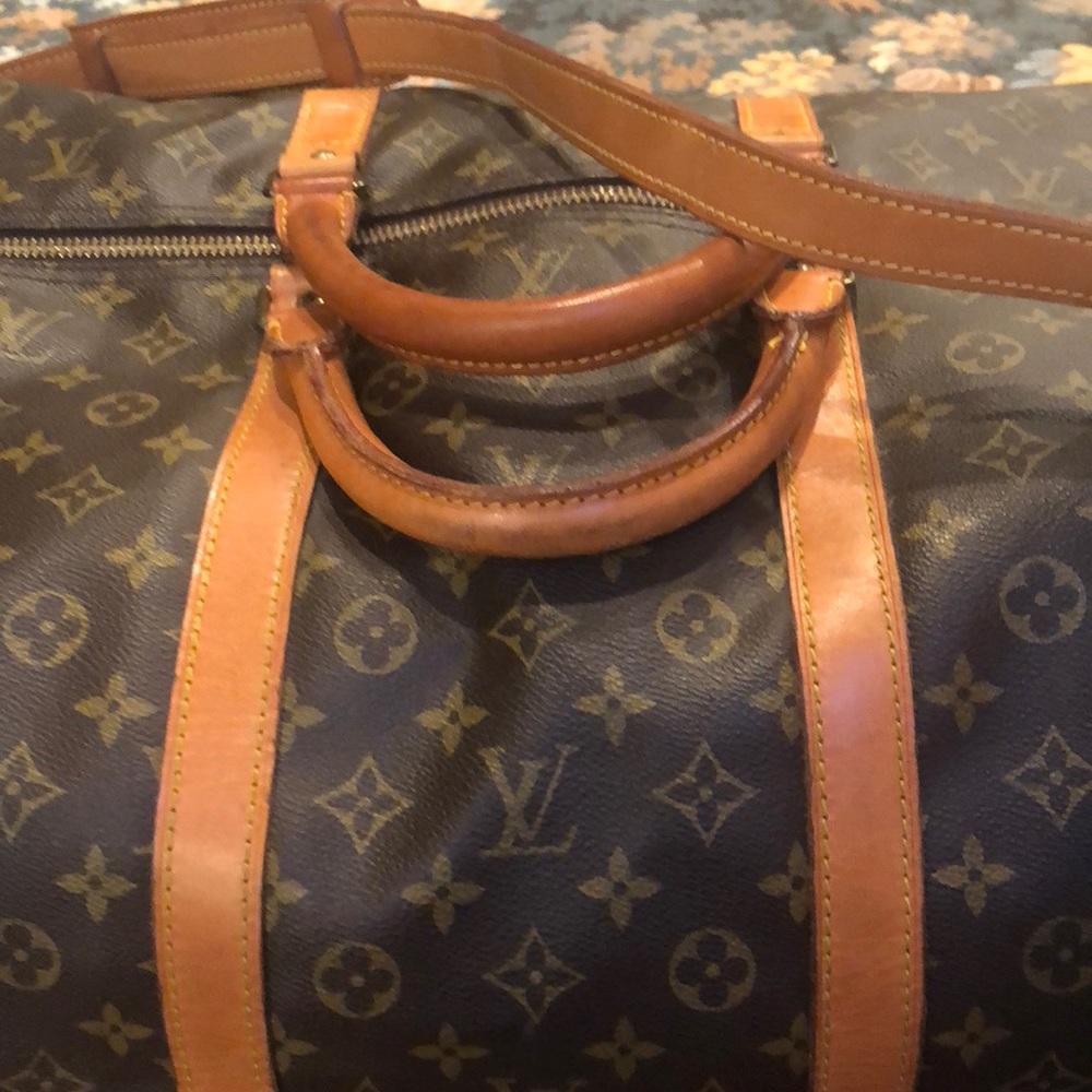 LOUIS VUITTON EUC LARGE TRAVEL BAG WITH STRAP - Picture 2 of 8